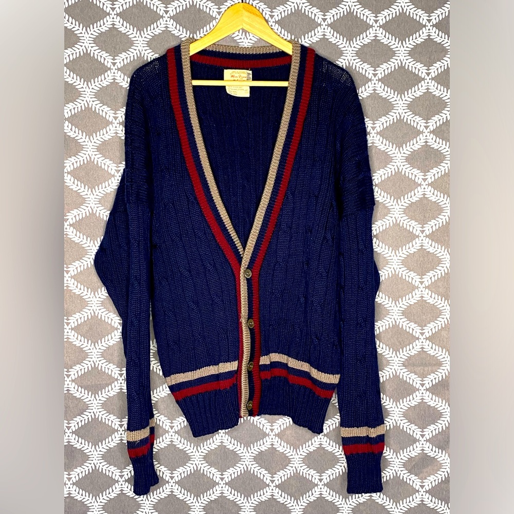 Vintage Alan Paine Cardigan made in England for Maloneys in Jasper ab